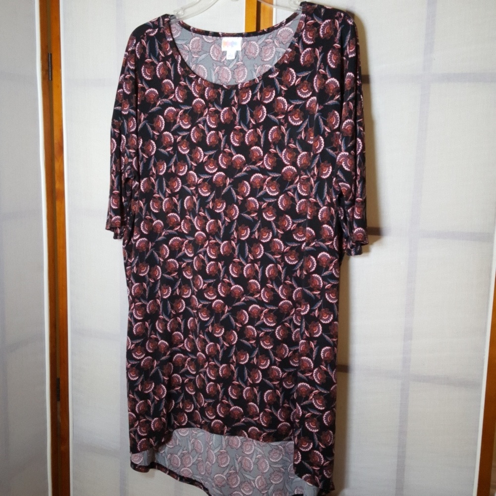Lularoe large top black and pink